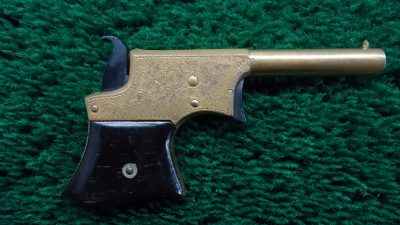 MERZ15  VERY RARE CASED ENGRAVED GOLD PLATED REMINGTON NO. 1 VEST POCKET DERRINGER CALIBER 22