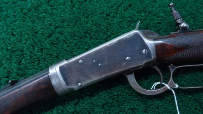 W3291 VERY SCARCE WINCHESTER 1894 TD STRAIGHT STOCK DELUXE RIFLE CAL 25-35 [A] - Image 2