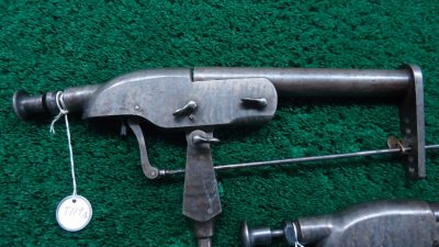 T119A & T119B PAIR 12 GAUGE ANIMAL TRAPS [A] - Image 4