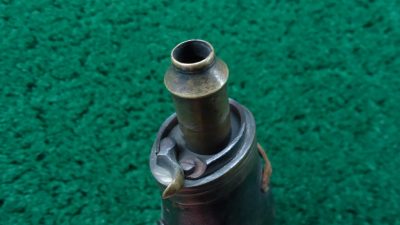 F1077  UNMARKED LEATHER COVERED POWDER FLASK - Image 6