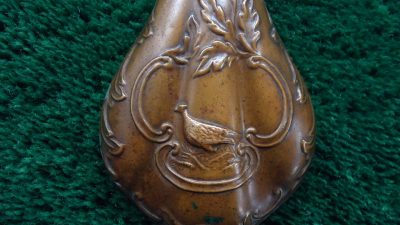 F1083  UNMARKED BIRD PATTERN FLASK - Image 6