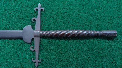M10 MEDIEVAL 2 HANDED BROADSWORD - Image 3