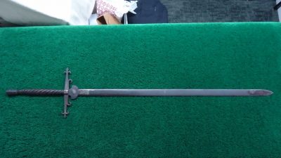 M10 MEDIEVAL 2 HANDED BROADSWORD - Image 14
