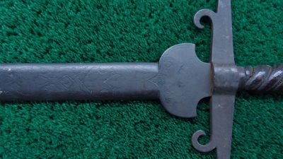 M10 MEDIEVAL 2 HANDED BROADSWORD - Image 5