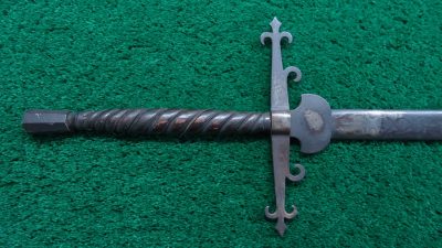M10 MEDIEVAL 2 HANDED BROADSWORD