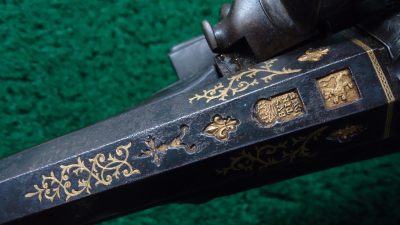 MR1653 SPANISH MIQUELET GOLD INLAID AND CARVED SPORTING FLINTLOCK OF ABOUT 16 BORE [A] - Image 11