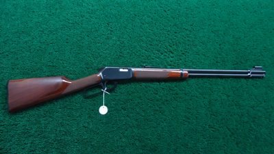 W4373 DELUXE WINCHESTER 9422M LEVER ACTION CARBINE CHAMBERED FOR .22 MAGNUM [M] - Image 21