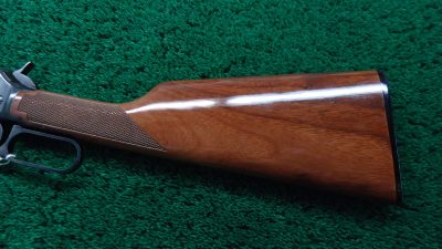 W4373 DELUXE WINCHESTER 9422M LEVER ACTION CARBINE CHAMBERED FOR .22 MAGNUM [M] - Image 17