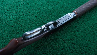 W4403 WINCHESTER MODEL 94AE LEGACY ROUND BARREL CHECKERED PISTOL GRIP DELUXE CARBINE CHAMBERED IN 30 WIN [M]; - Image 3