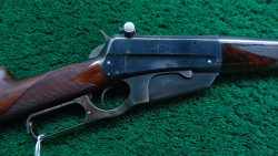 W4422 DELUXE WINCHESTER MODEL 1895 LEVER ACTION RIFLE IN 30 US (30-40 Krag) [M]
