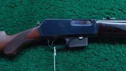 W4613 FIRST YEAR WINCHESTER DELUXE MODEL 1910 S.L. SEMI-AUTO RIFLE IN 401 CAL [M]