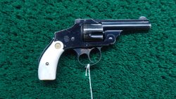 MHG1121 SMITH & WESSON SAFETY HAMMERLESS REVOLVER IN CALIBER 38 S & W WITH BOX [M]
